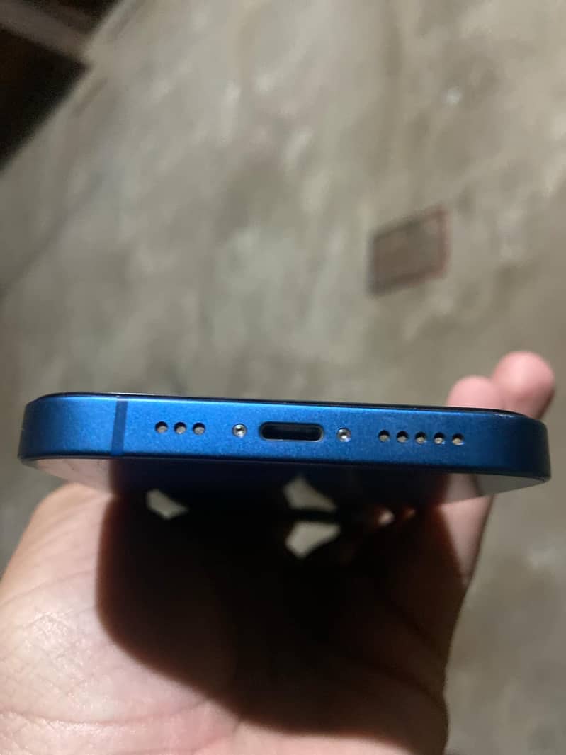 Apple iPhone 13 1