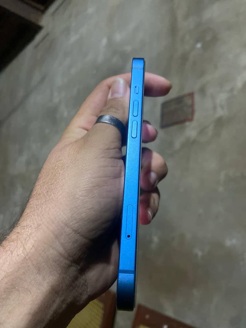 Apple iPhone 13 3