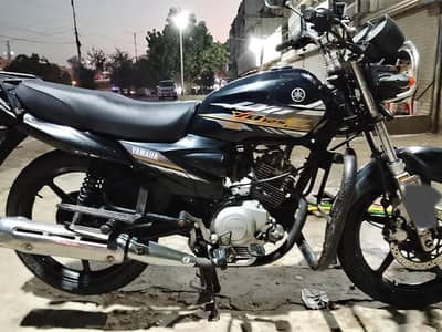Yamaha yb dx 125 alloy rim disck break self start Karachi registration