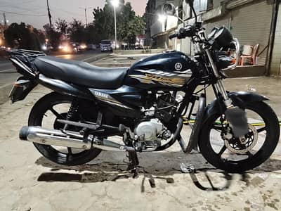Yamaha yb dx 125 alloy rim disck break self start Karachi registration