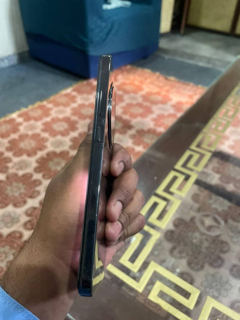 OPPO Reno 3