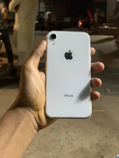 Apple iPhone XR