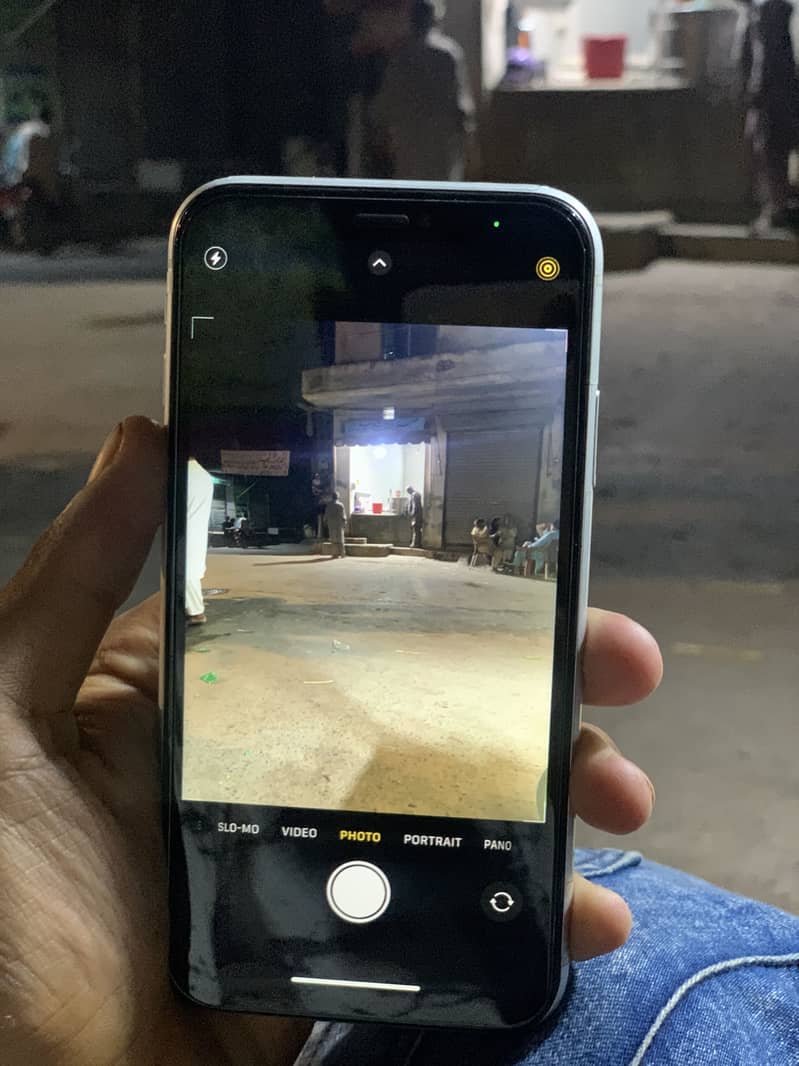 Apple iPhone XR 4
