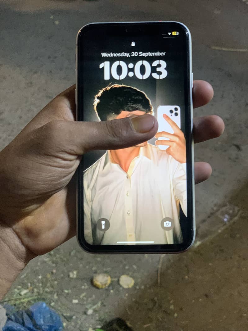 Apple iPhone XR 13