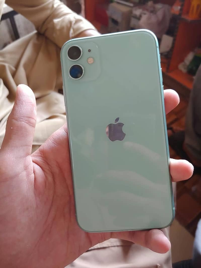 Apple iPhone 11 3