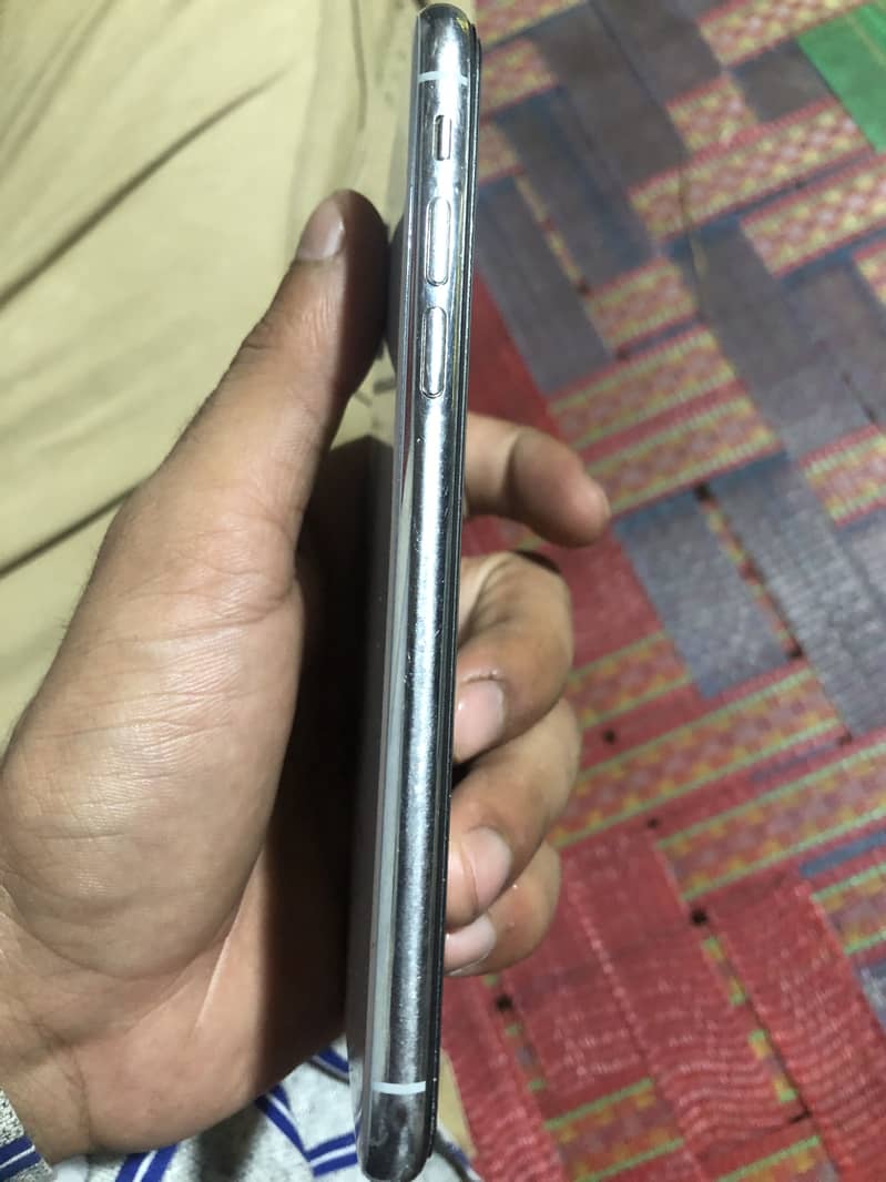 Apple iPhone X 1