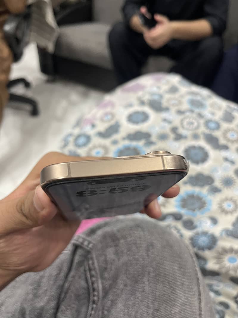 Apple iPhone 16 Pro 10/10 condition 2