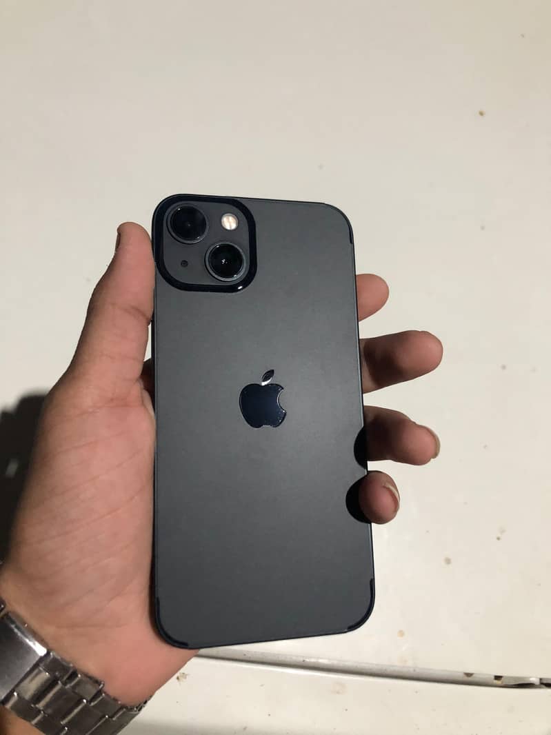 Apple iPhone 13 2