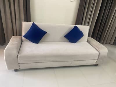 Sofa cumbed