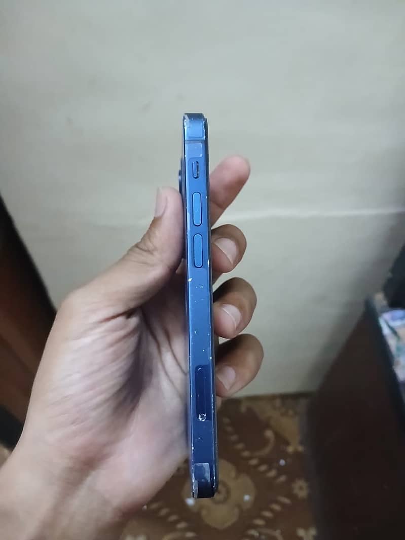 Apple iPhone 12 mini 4