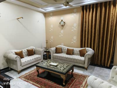 1 KANAL OWNER BUILD HOUSE WITH GAS