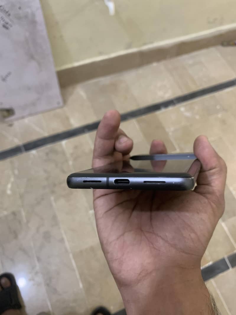 Google Pixel 7 4