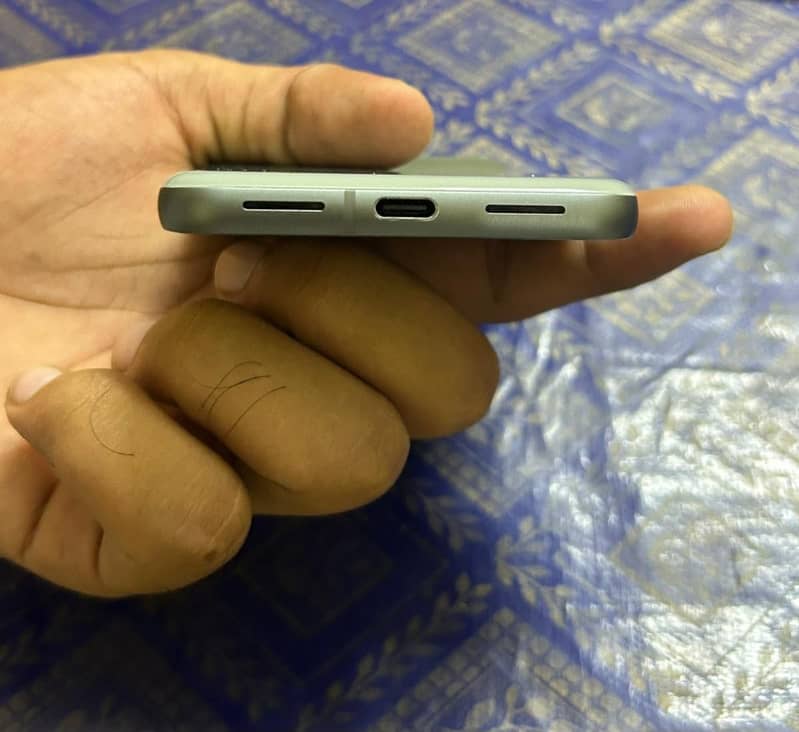 Google Pixel 8 3