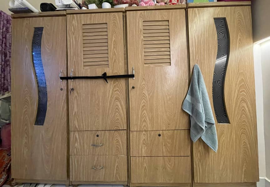 4 door wardrobe 3