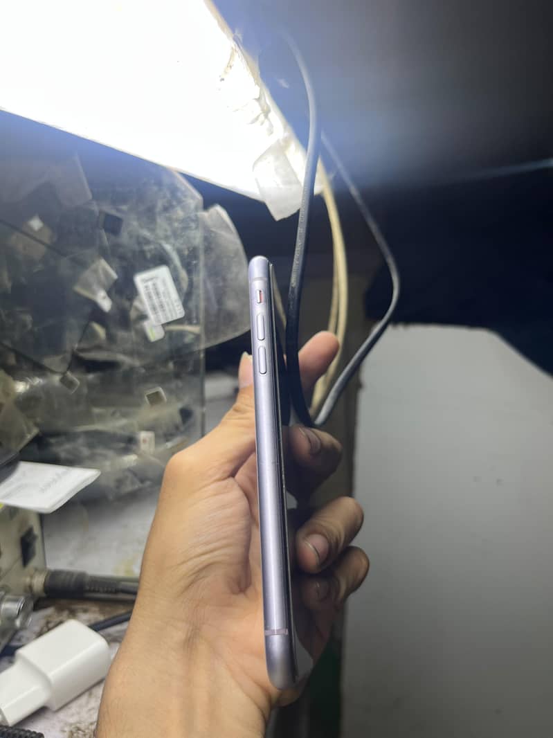 Apple iPhone 11 5