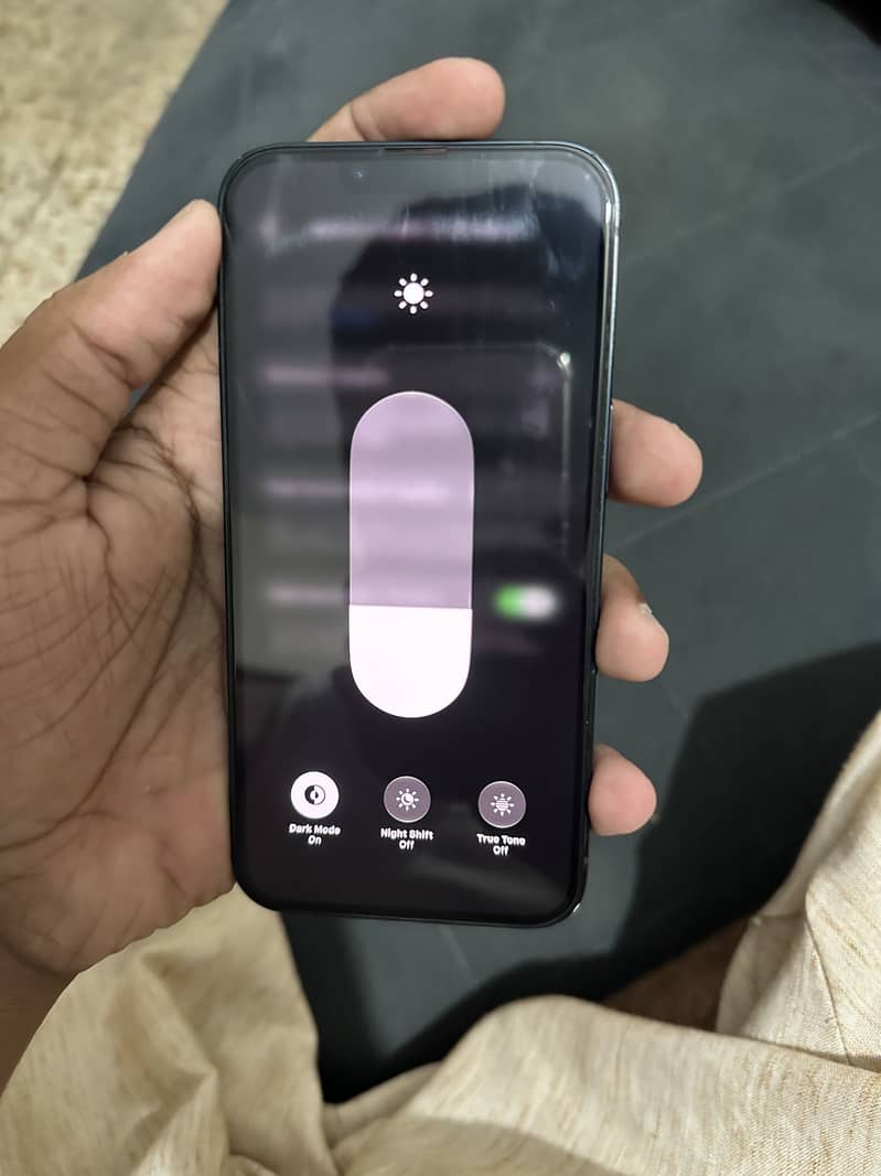 Apple iPhone 14 3