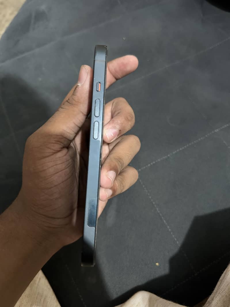 Apple iPhone 14 6