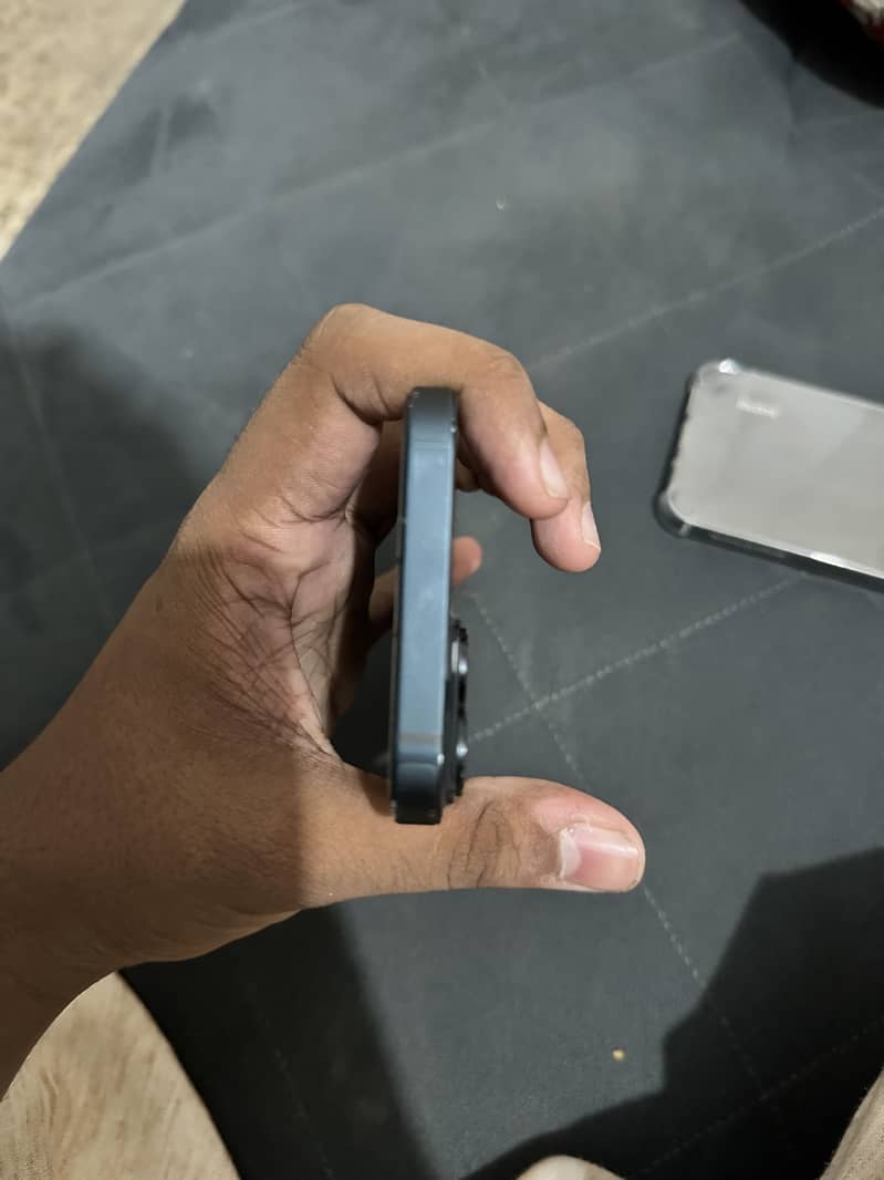 Apple iPhone 14 8