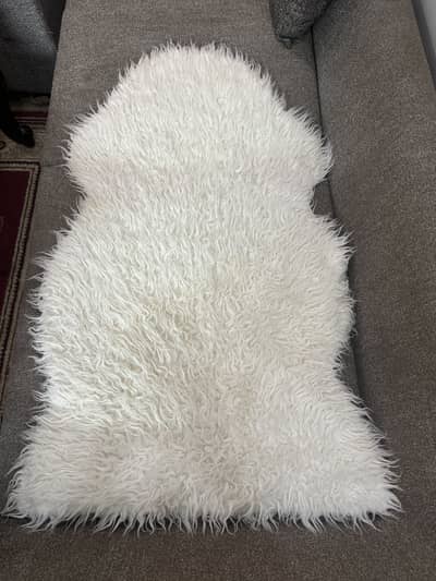 White fur rug