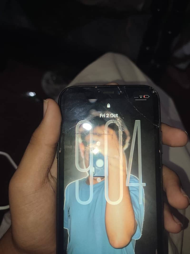 Apple iPhone 11 read description 0