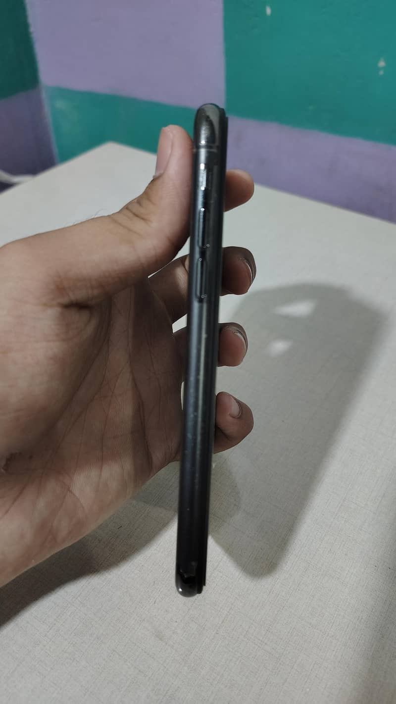 Apple iPhone X 3