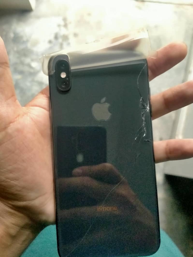 Apple iPhone XS Max 2