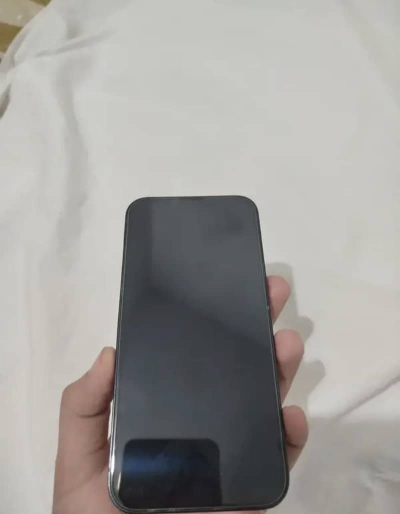Apple iPhone 13 1