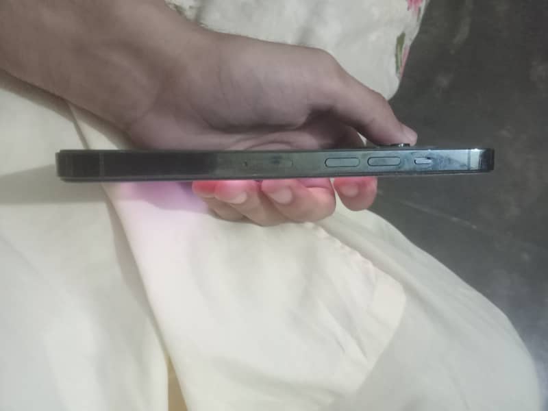 Apple iPhone 13 Pro 0