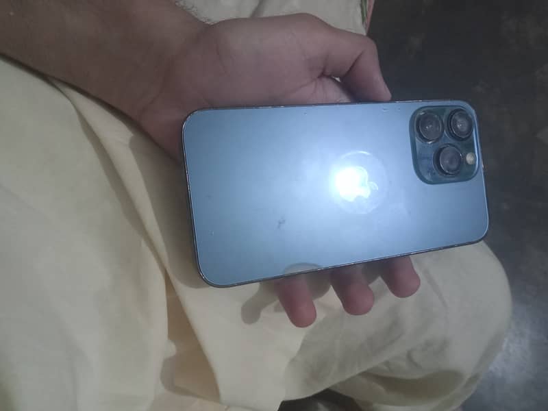 Apple iPhone 13 Pro 1