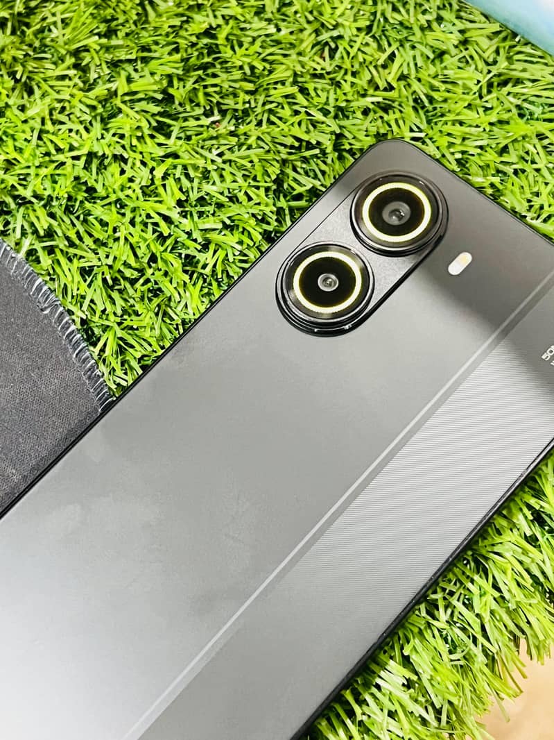 Redmi turbo 4 12/512 3