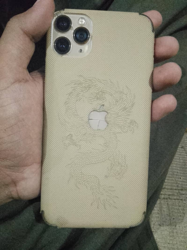 Apple iPhone 11 Pro Max 2