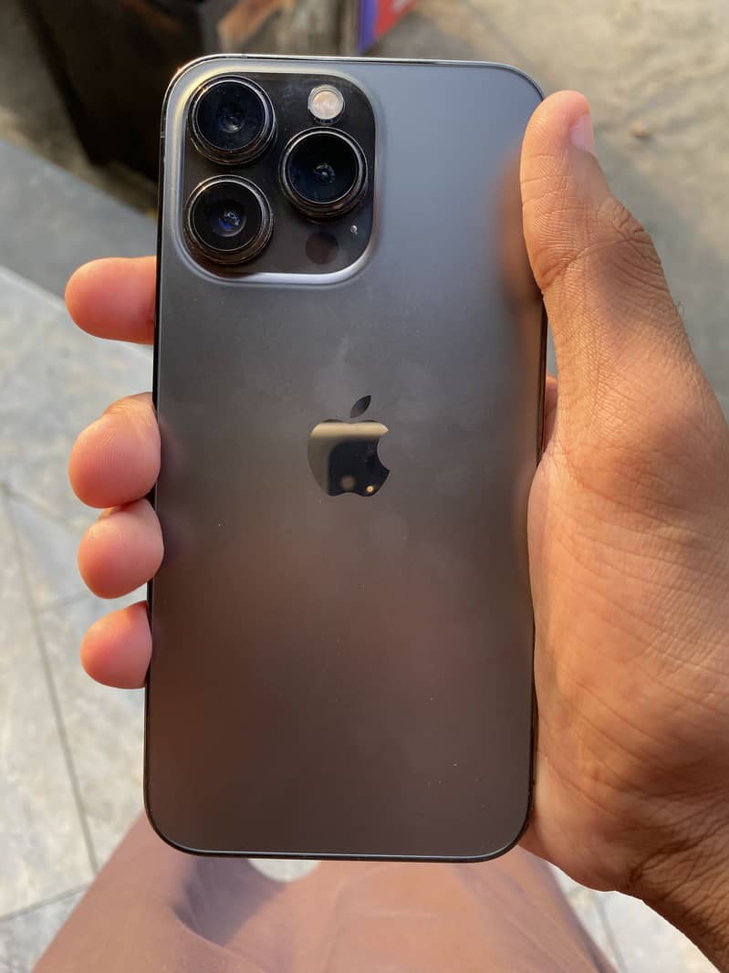 Apple iPhone 13 Pro 0
