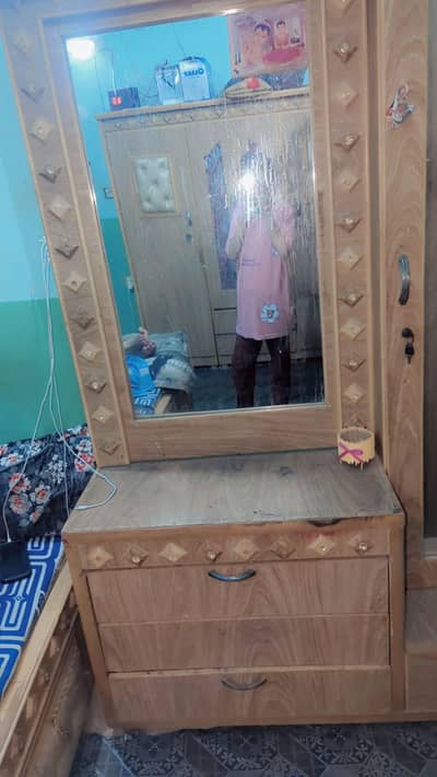 Large mirror + drawers + side