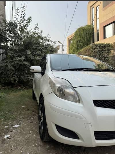 Toyota Vitz 2010