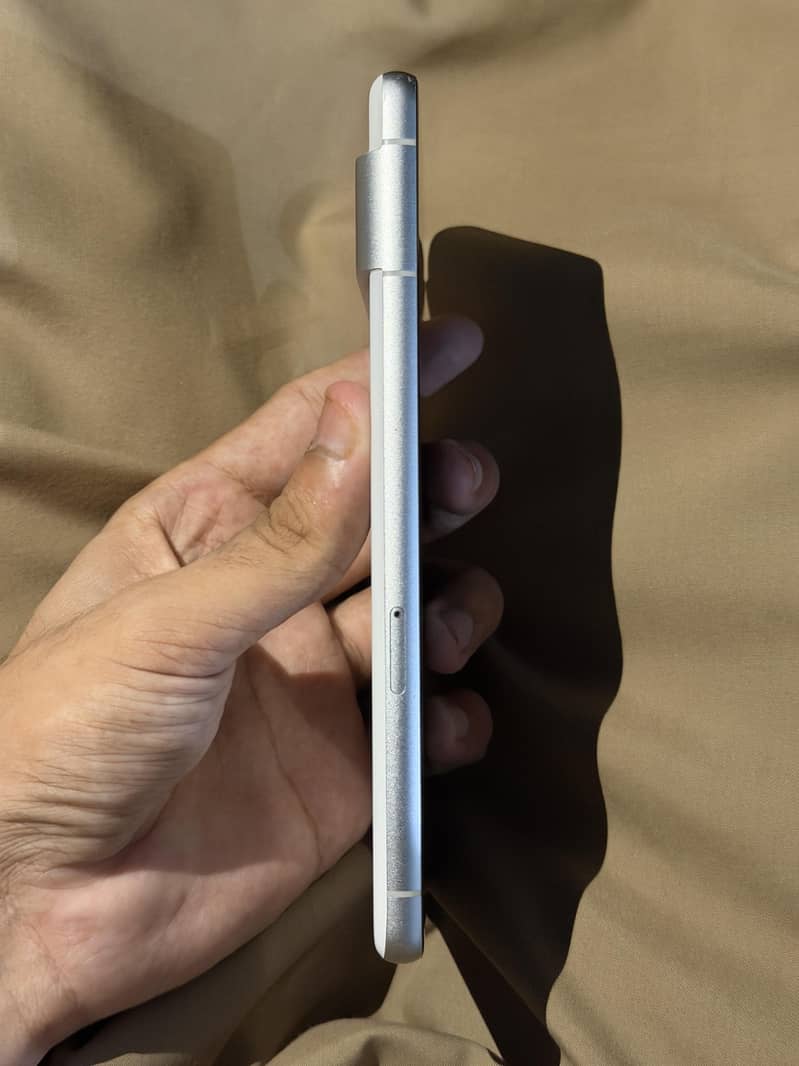 Google Pixel 7 5