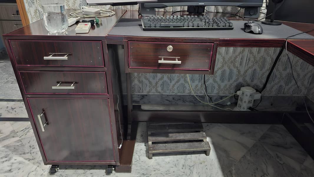 Custom L-Shaped Computer Desk 4