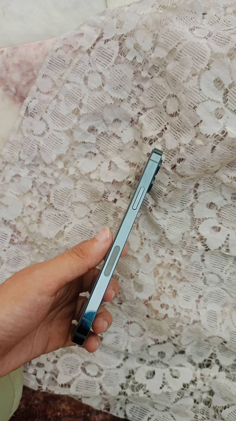 Apple iPhone 12 pro 0