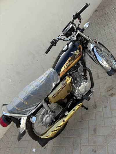 honda cg125 gold black