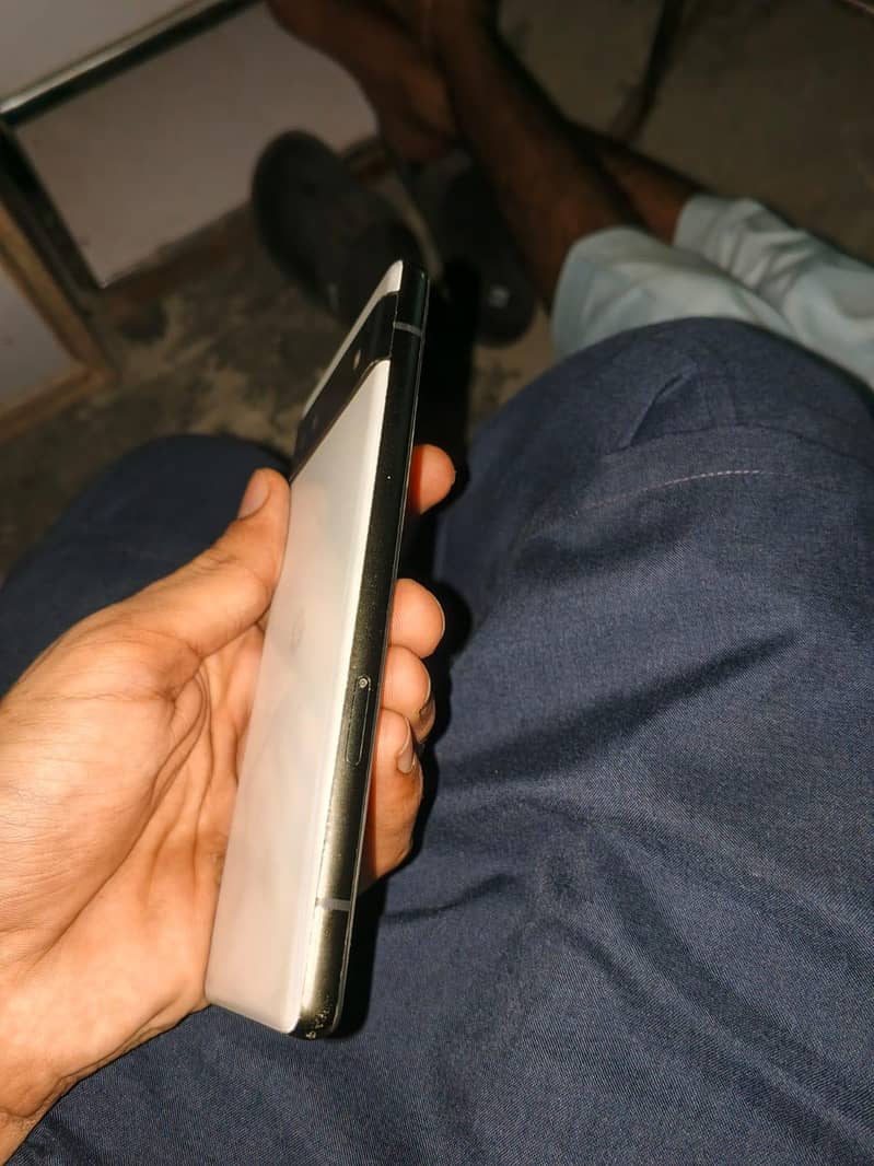 Google Pixel 6a 1