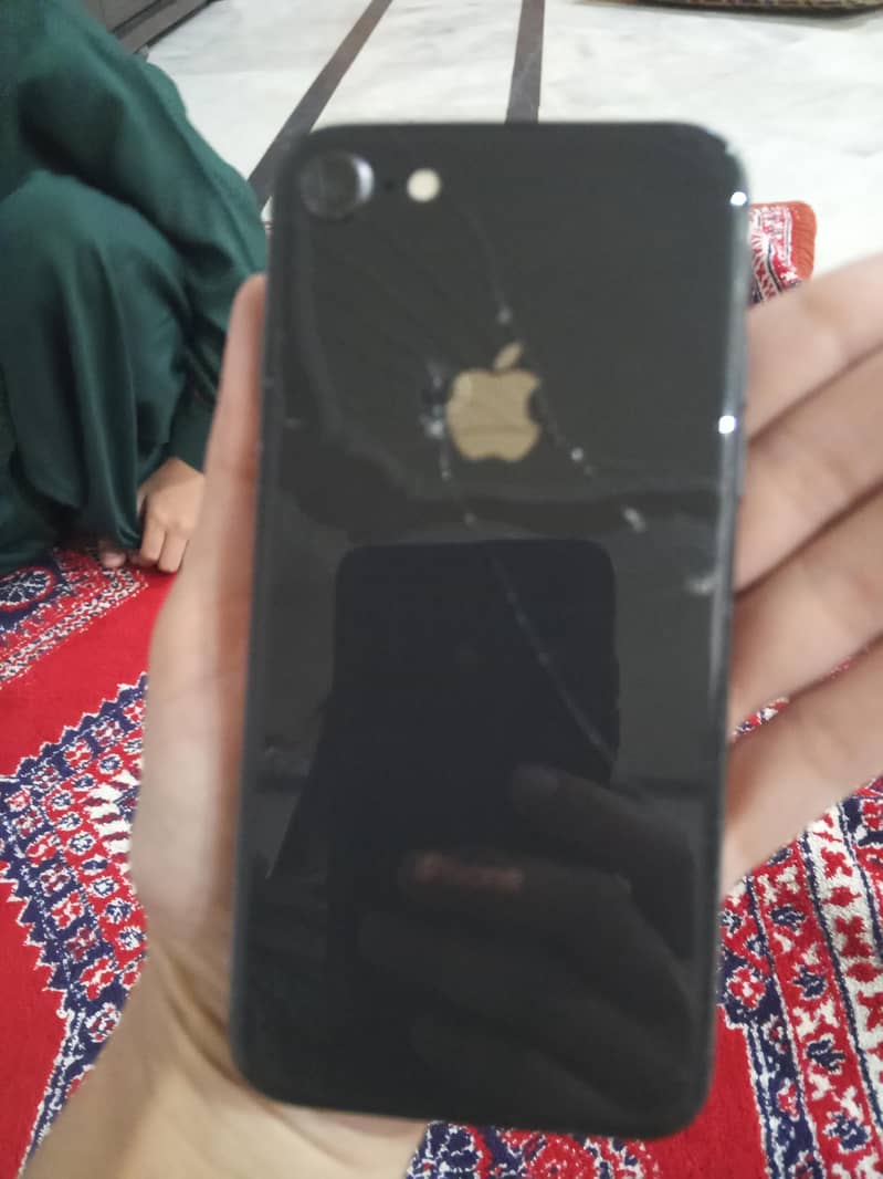 Apple iPhone 8 4