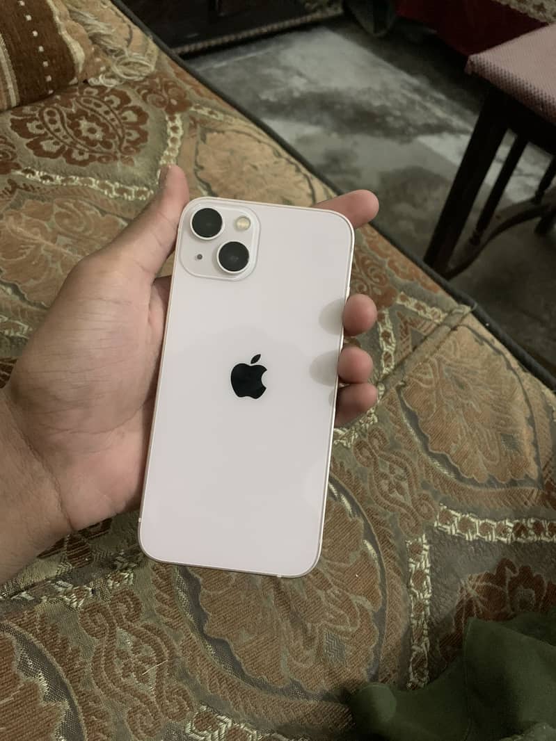 Apple iPhone 13 0