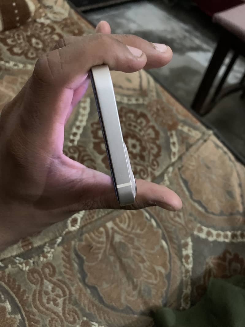 Apple iPhone 13 3