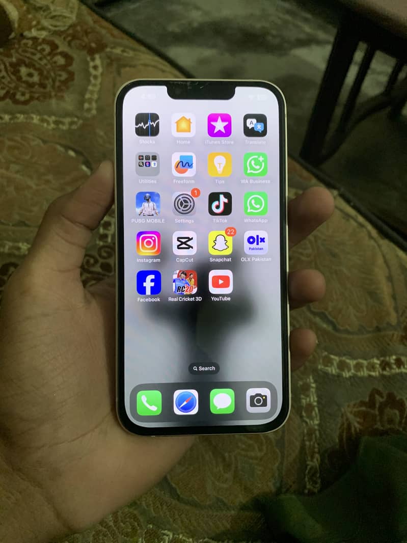 Apple iPhone 13 5