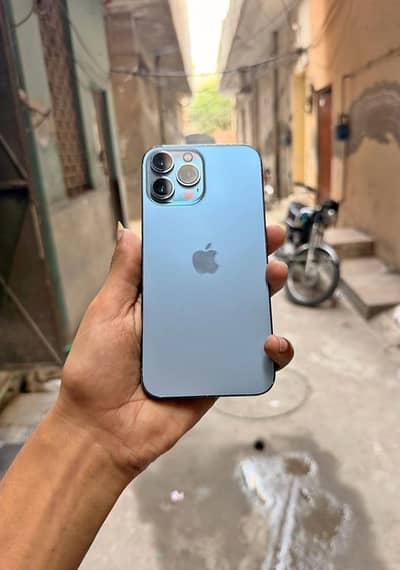 Iphone 13 pro. 256gb. Factory unlock all okay