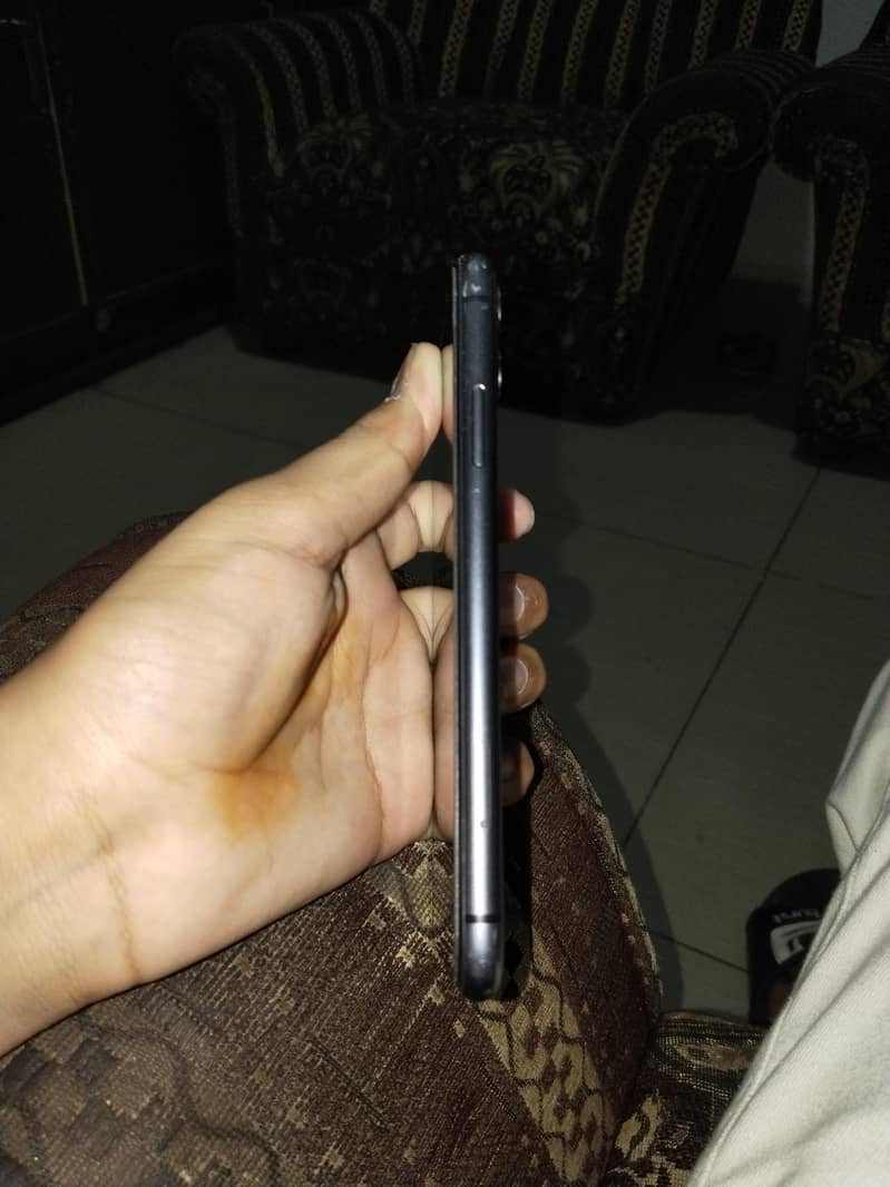 Apple iPhone 11 5
