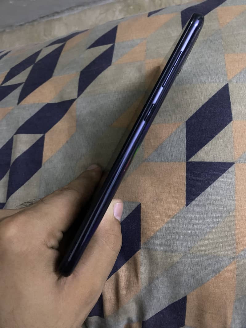 Samsung Mobile A70 4