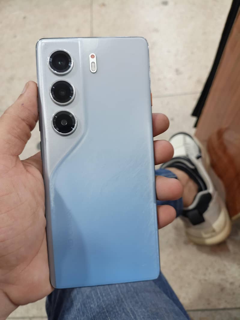 Tecno spark 40 Pro 2