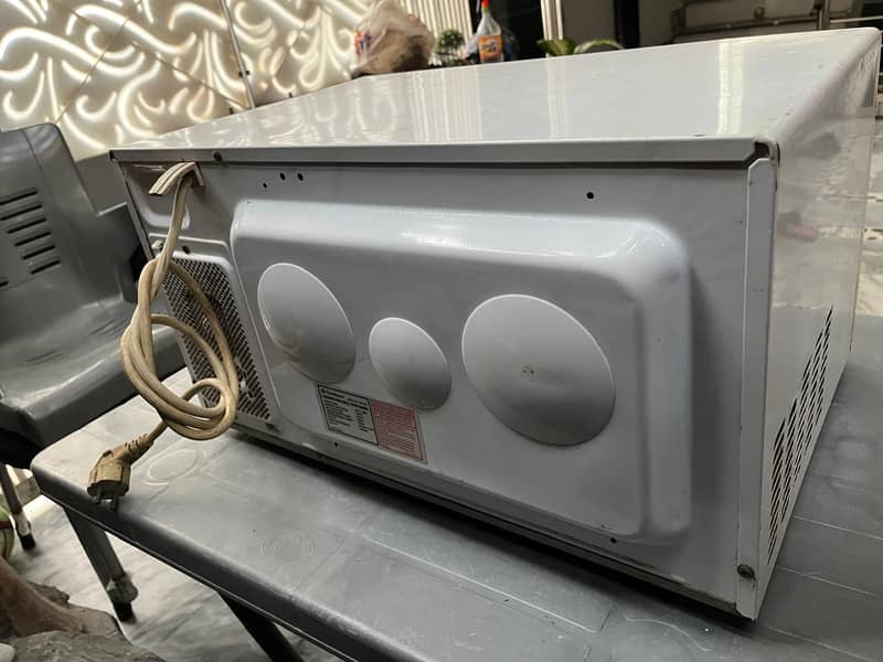Dawlance Microwave Oven 3