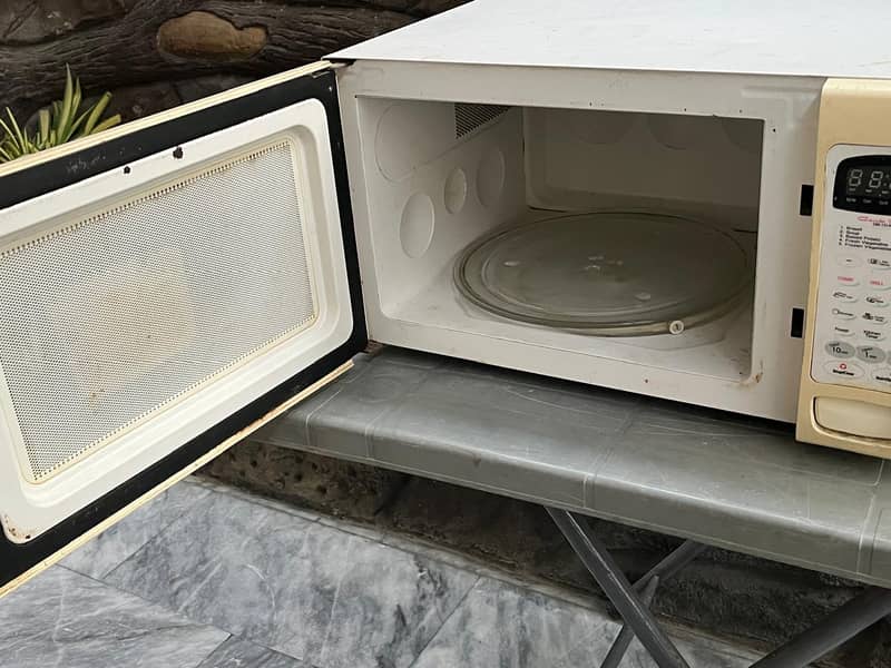 Dawlance Microwave Oven 12