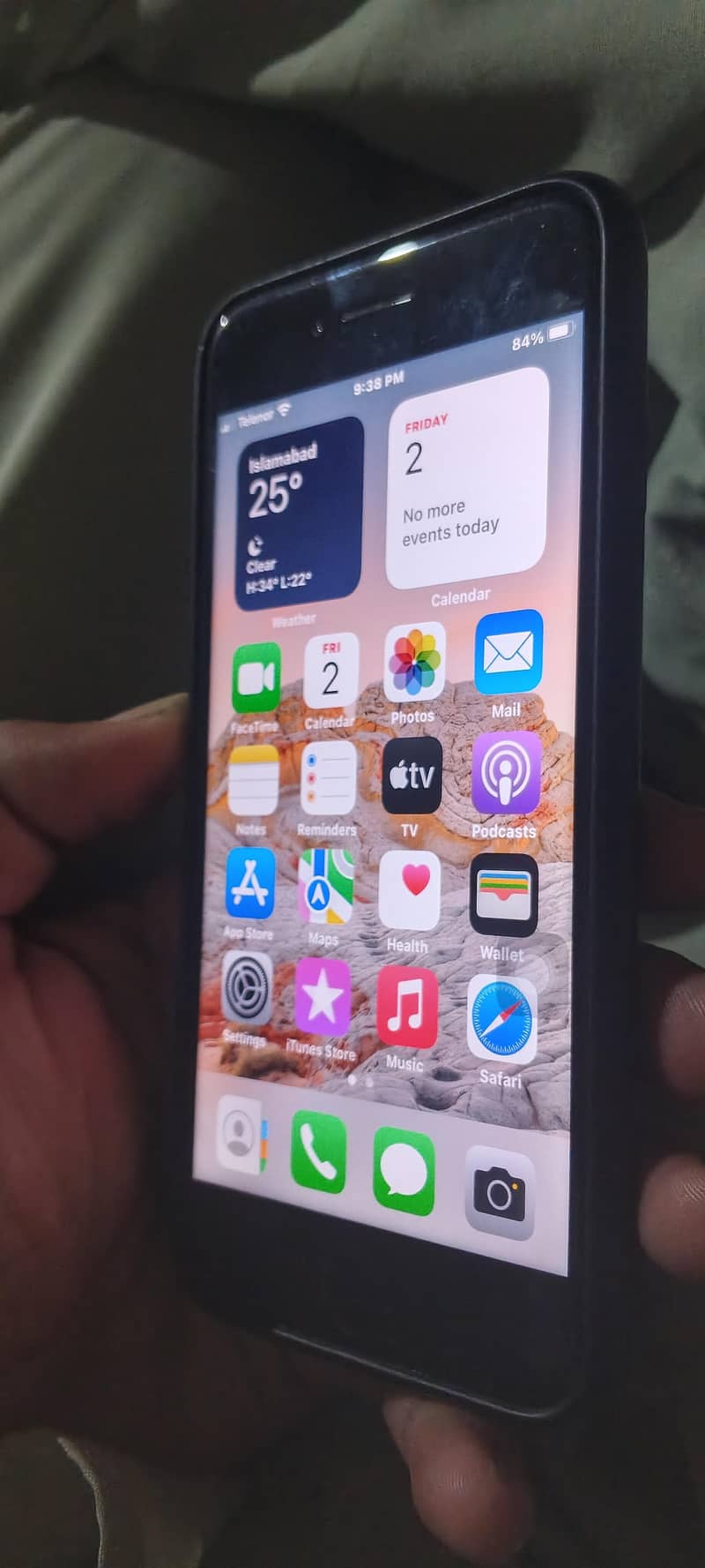 Apple iPhone 7 1